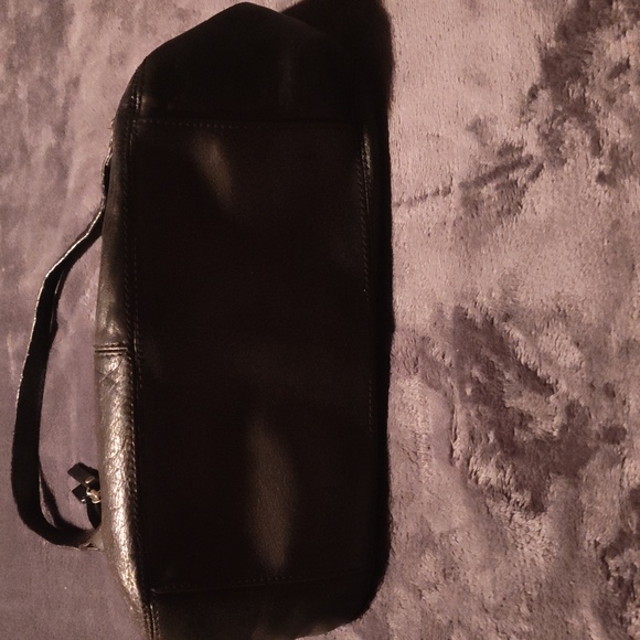 St.Johns Bay genuine leather shoulder bag black - Picture 5 of 5